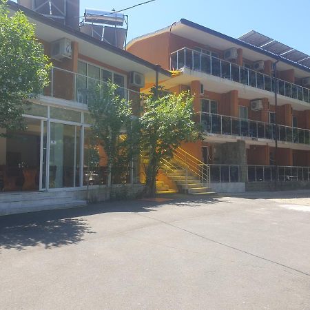 Hotel Maria Китен Екстер'єр фото